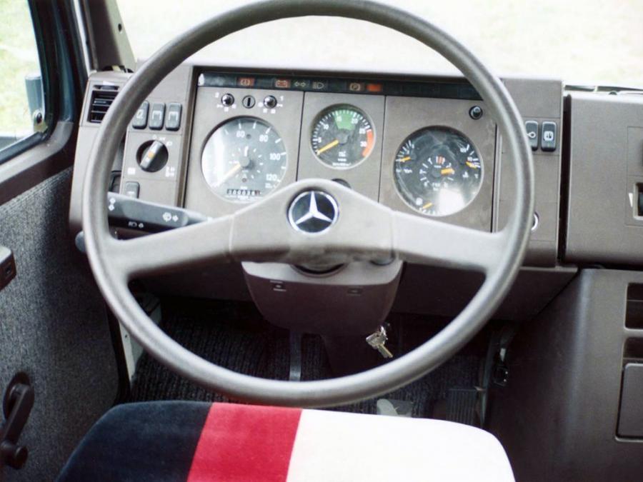  Ikarus-Mercedes-Benz 542 1990 года  (фото 4 из 8)